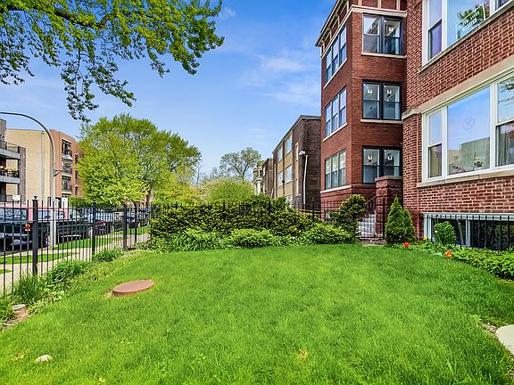 2nd image of 4849 N Kenmore Ave APT 3