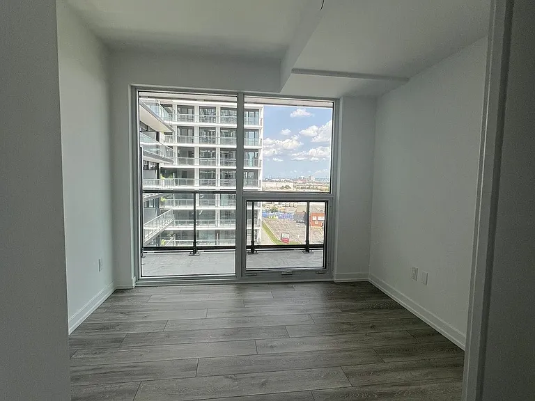1100 Sheppard Ave W #807 — Photo 22