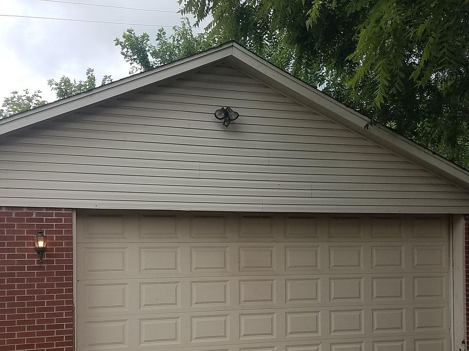 2nd image of 3336 Cornelia Dr