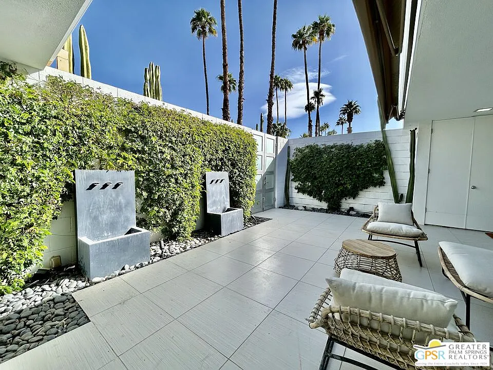 2 bed, 2.0 bath, 1545 sqft, $8,000 — Photo 3