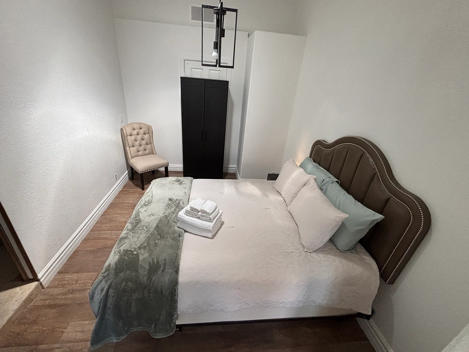 800 Antonio Dr — Photo 3
