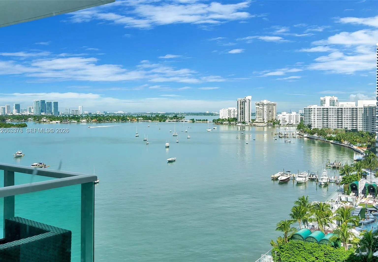 Mirador 1000 Condo — Photo 1