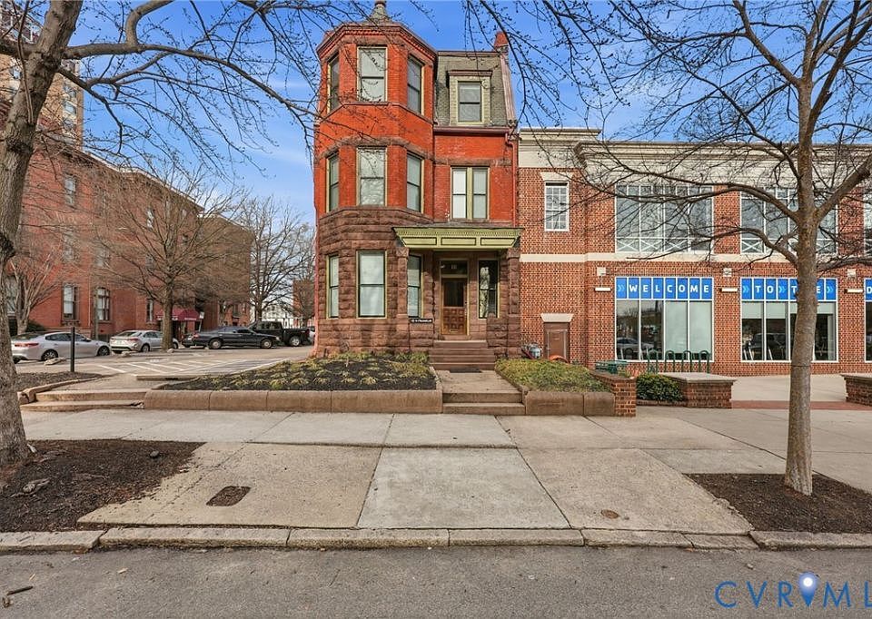 1st image of 18 W Franklin St #1
