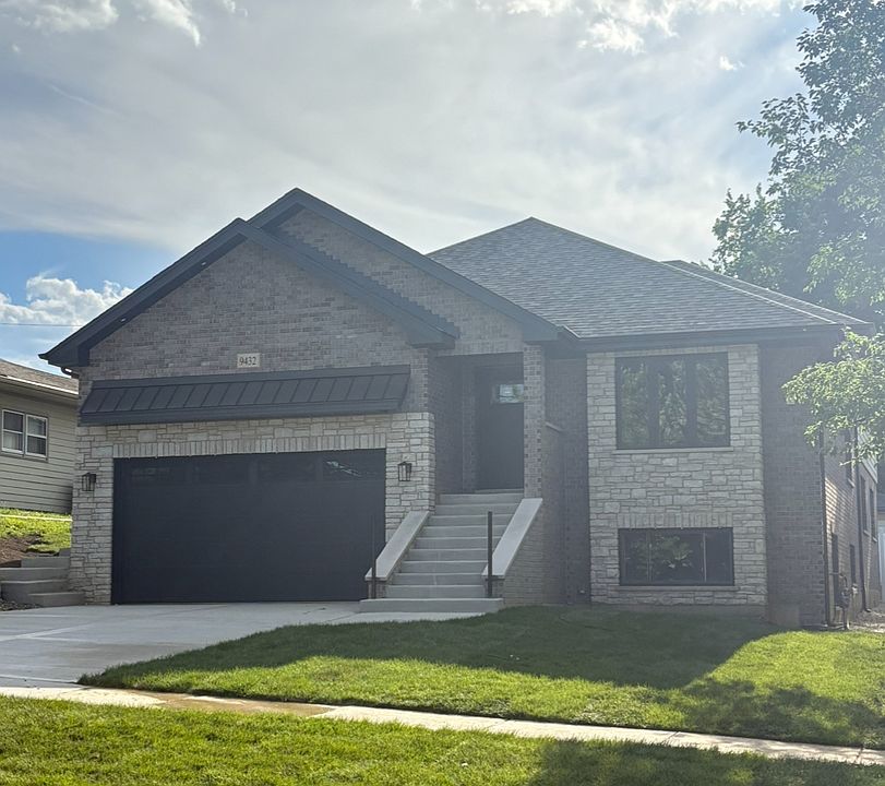 1st image of 9432 S 82nd Ct