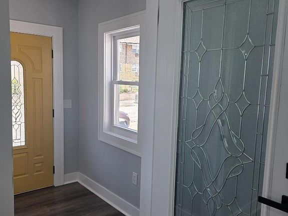 3rd image of 270 40Th St