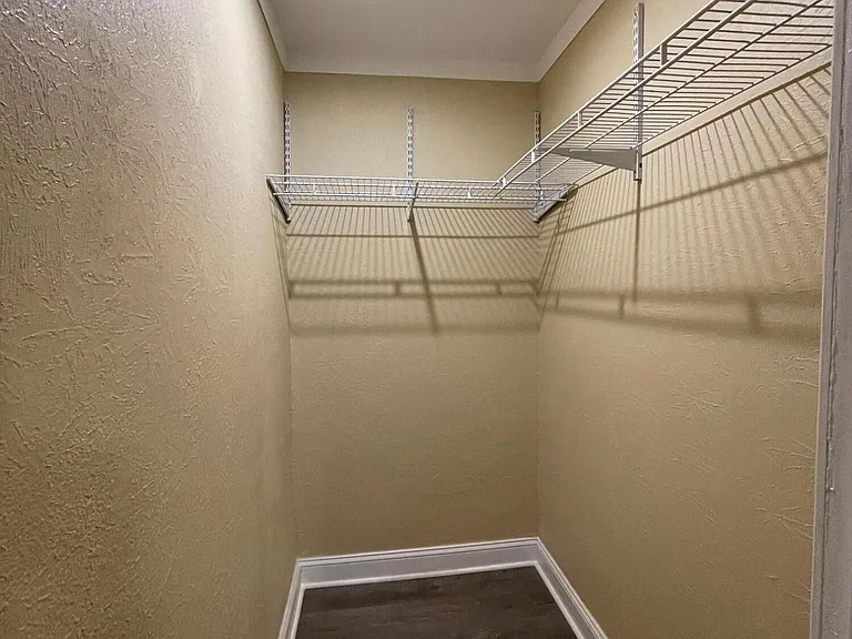 2306 Rachesky Ave — Photo 12
