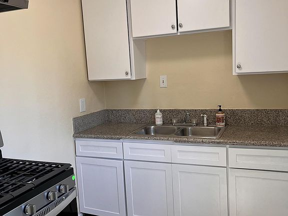 3rd image of 550 E Nocta St #B