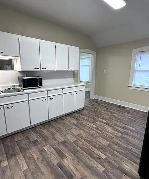 1391 SW Brown St — Photo 18