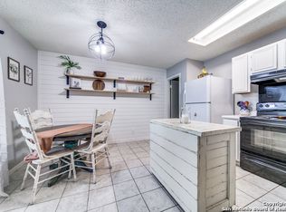 7331 Clipper Oak Dr, San Antonio, TX 78249