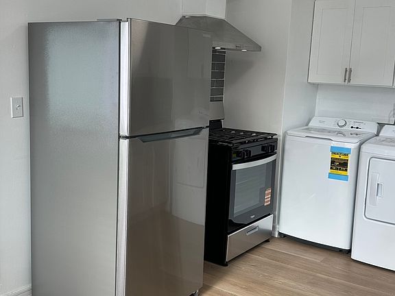 5th image of 4128 W 134th St APT B