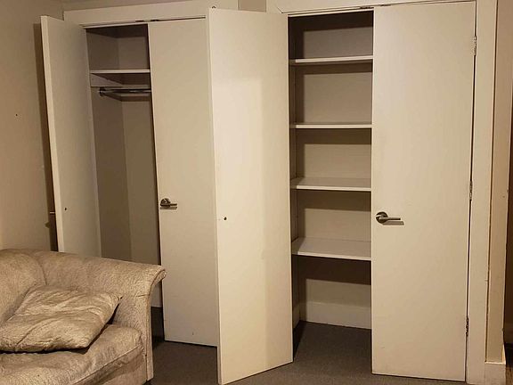 5th image of 240 Woodward Ave #2
