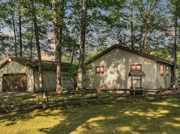 8022 Main St, Newaygo, MI 49337