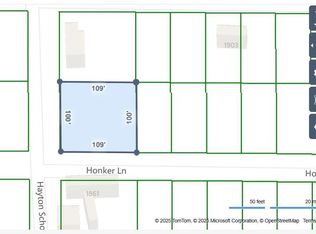 100 Honker Ln, Carterville, IL 62918