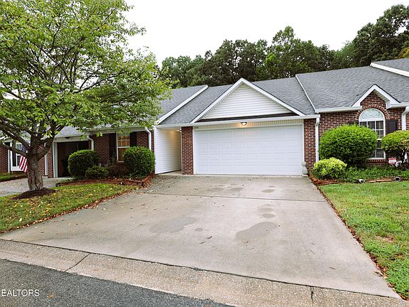 5th image of 533 Concord Villas Way