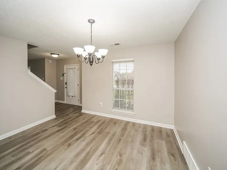 7228 Hunters Horn Dr — Photo 6