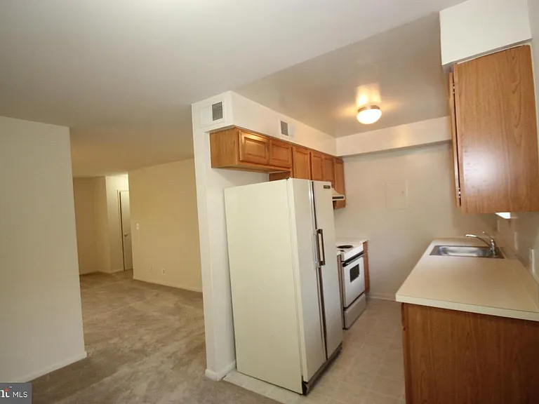 2832 S Wakefield St #C — Photo 5