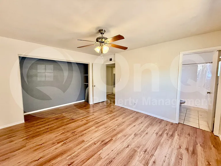 2933 S Extension Rd — Photo 15
