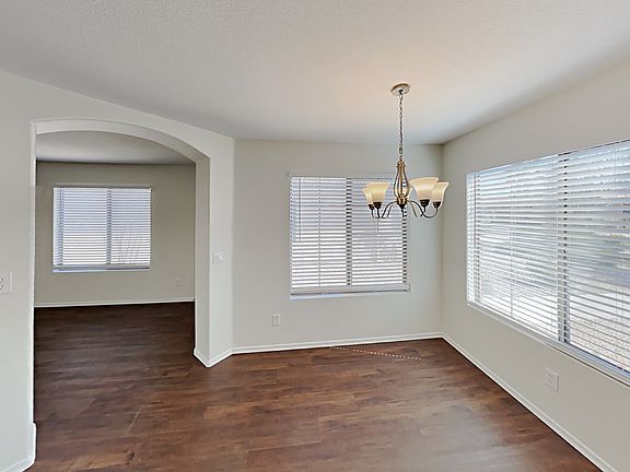 5th image of 1080 E Vernoa St