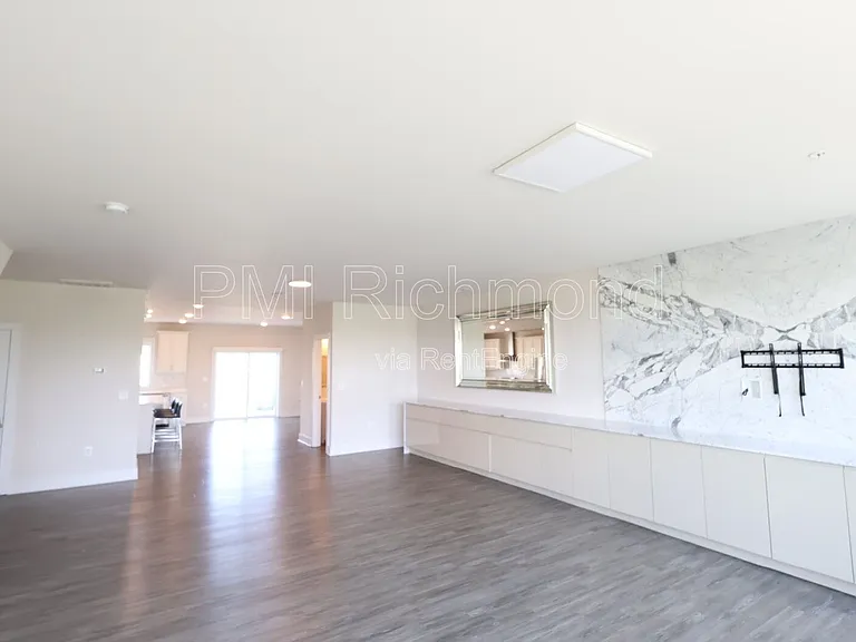 4340 Bon Secours Pkwy #B — Photo 15