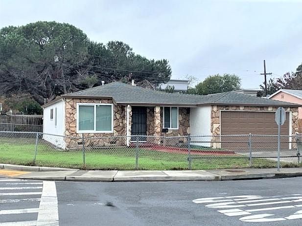 1st image of 2001 Griffin Dr
