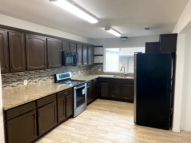 149 Santa Ana Ave #149 — Photo 8