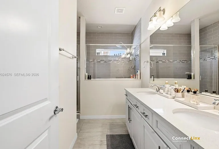 4325 Large Leaf Ln — Photo 3