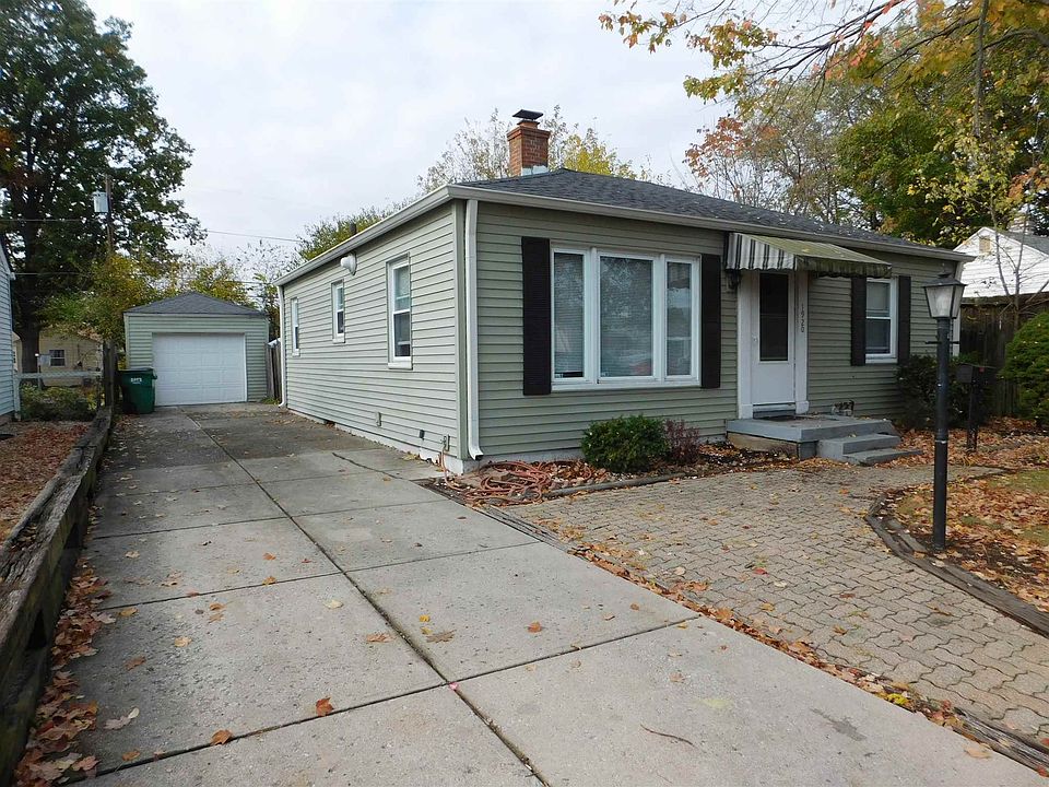 2nd image of 1920 Eisenhower Dr