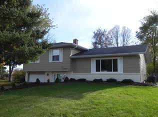 1813 Wind Dale Dr, Racine, WI 53402