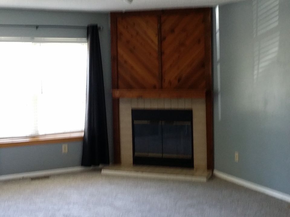 2nd image of 1608 Maitland Ct
