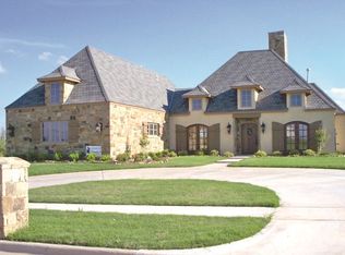 8702 NW Kensington Pl, Lawton, OK 73505
