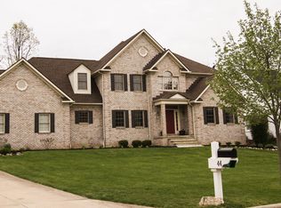 44 Blackberry Dr, Hudson, OH 44236