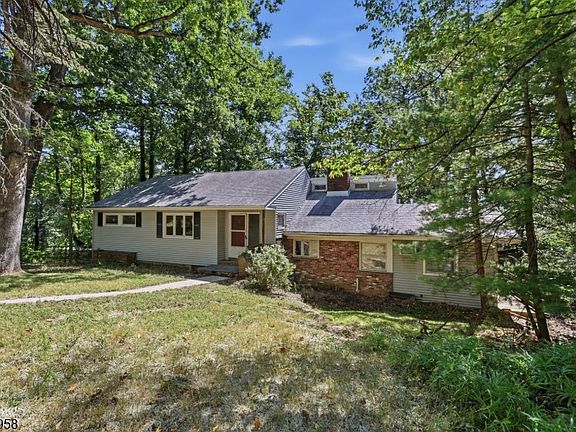 2nd image of 505 Long Hill Rd