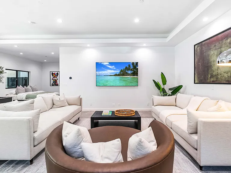 1846 Franklin Canyon Dr — Photo 5