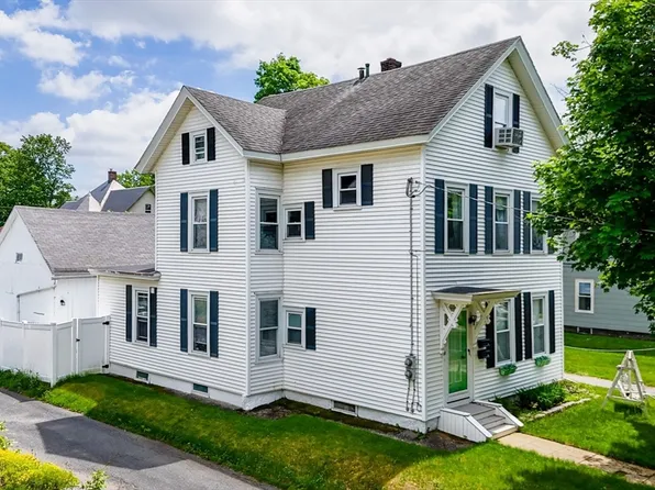 31 Arlington St, Leominster, MA 01453