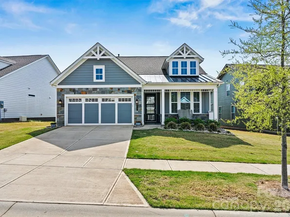 8718 Festival Way, Charlotte, NC 28215