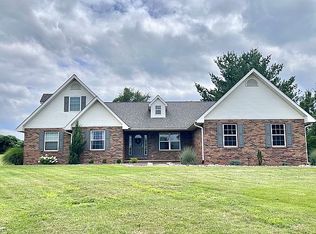 3323 Greenbriar Ave, Godfrey, IL 62035