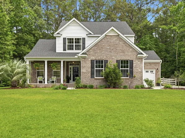 2001 Tacoma Cir, Ridgeville, SC 29472