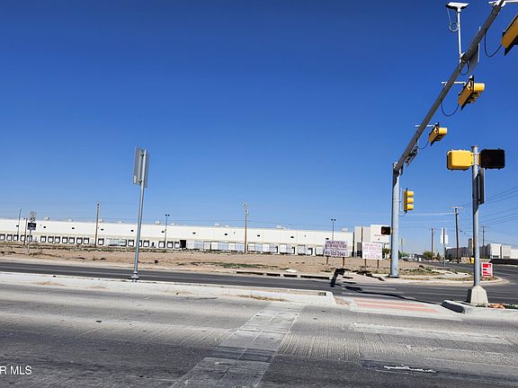 4th image of 825 Nuevo Hueco Tanks Rd
