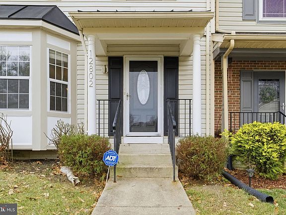 3rd image of 12802 Carousel Ct