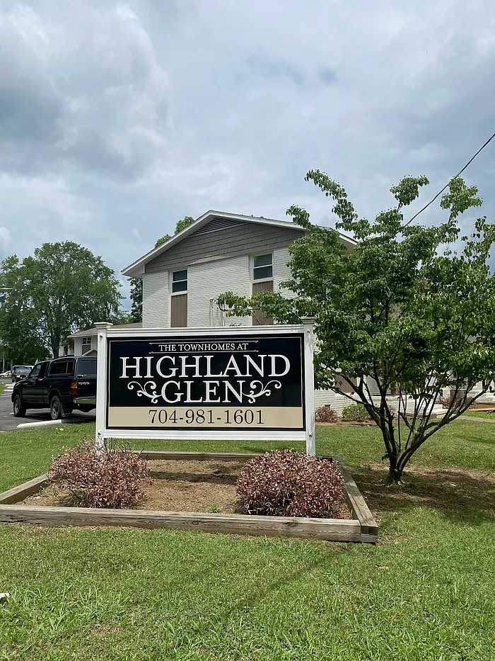2 bed, 1.5 bath, 980 sqft, $1,250 — Photo 1