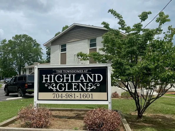 318 Highland St APT 11, Mount Holly, NC 28120