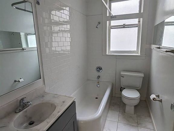 5th image of 1065 Bush St #18