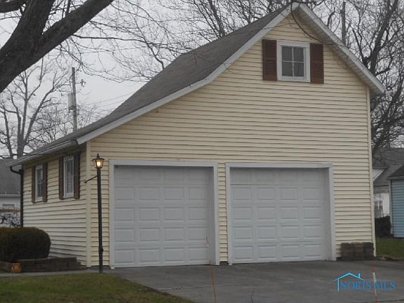 2nd image of 1041 E Main St #2