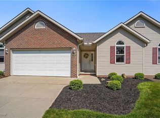 1391 Waters Edge Dr, Akron, OH 44313