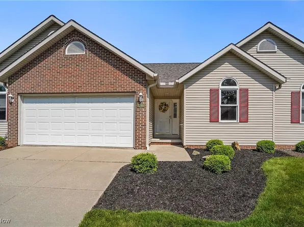 1391 Waters Edge Dr, Akron, OH 44313