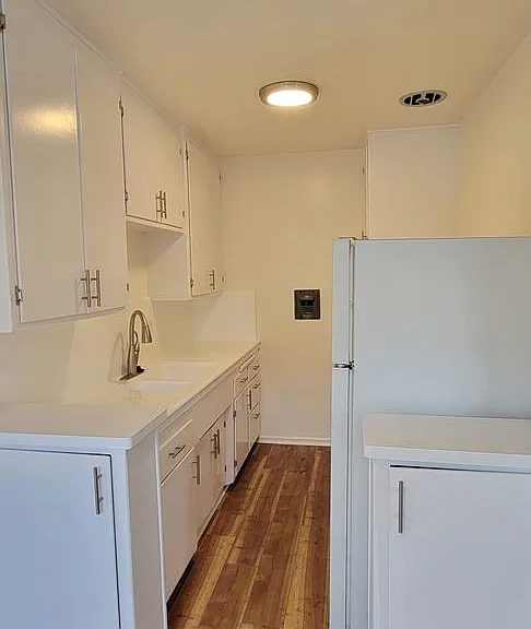 1352 N Citrus Ave — Photo 7