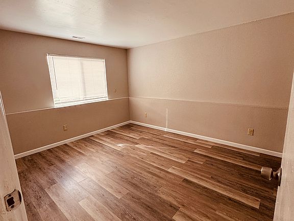 4th image of 3310 Cochran Dr #D