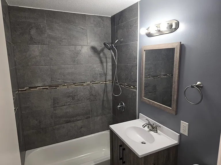 10746 Cambridge Ave — Photo 18