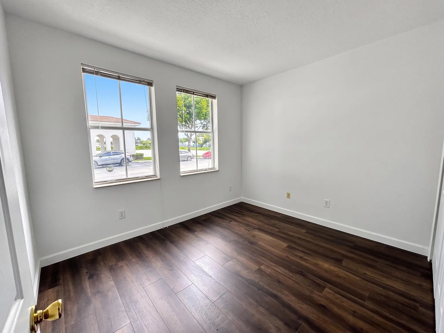 4 bed, 3.0 bath, 1570 sqft, $3,250 — Photo 4