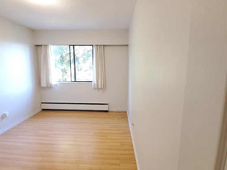 5135 Newton St — Photo 29